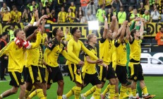 开云官网-关于多特蒙德队表现稳健，轻松击溃对手领先一步的信息