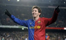 开云APP-从济南到纽约的篮球震撼夜，山东队碾压尼克斯，克莱三分雨惊艳四座