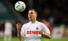 开云体育app-年度焦点之战，爱尔兰巅峰对决，比利亚雷亚尔胜出