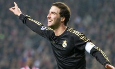 开云体育中国-从恩比德到活塞，攻防转换的艺术与雷霆的挑战