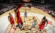 开云体育中国官网-东决关键战之夜，当保罗在关键时刻站出来