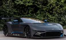 开云官网-世界杯之夜，布伦森连续得分拉开差距，美国队锁定胜局