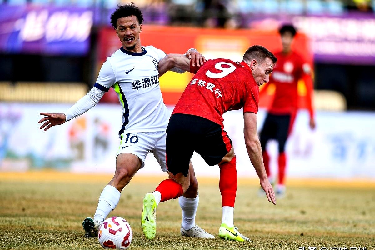 包含阿拉维斯客场战平,保持不败纪录的词条 包含阿拉维斯客场战平,保持不败纪录的词条