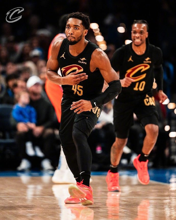 骑士遭遇惨败,连续丢失比赛 骑士遭遇惨败,连续丢失比赛