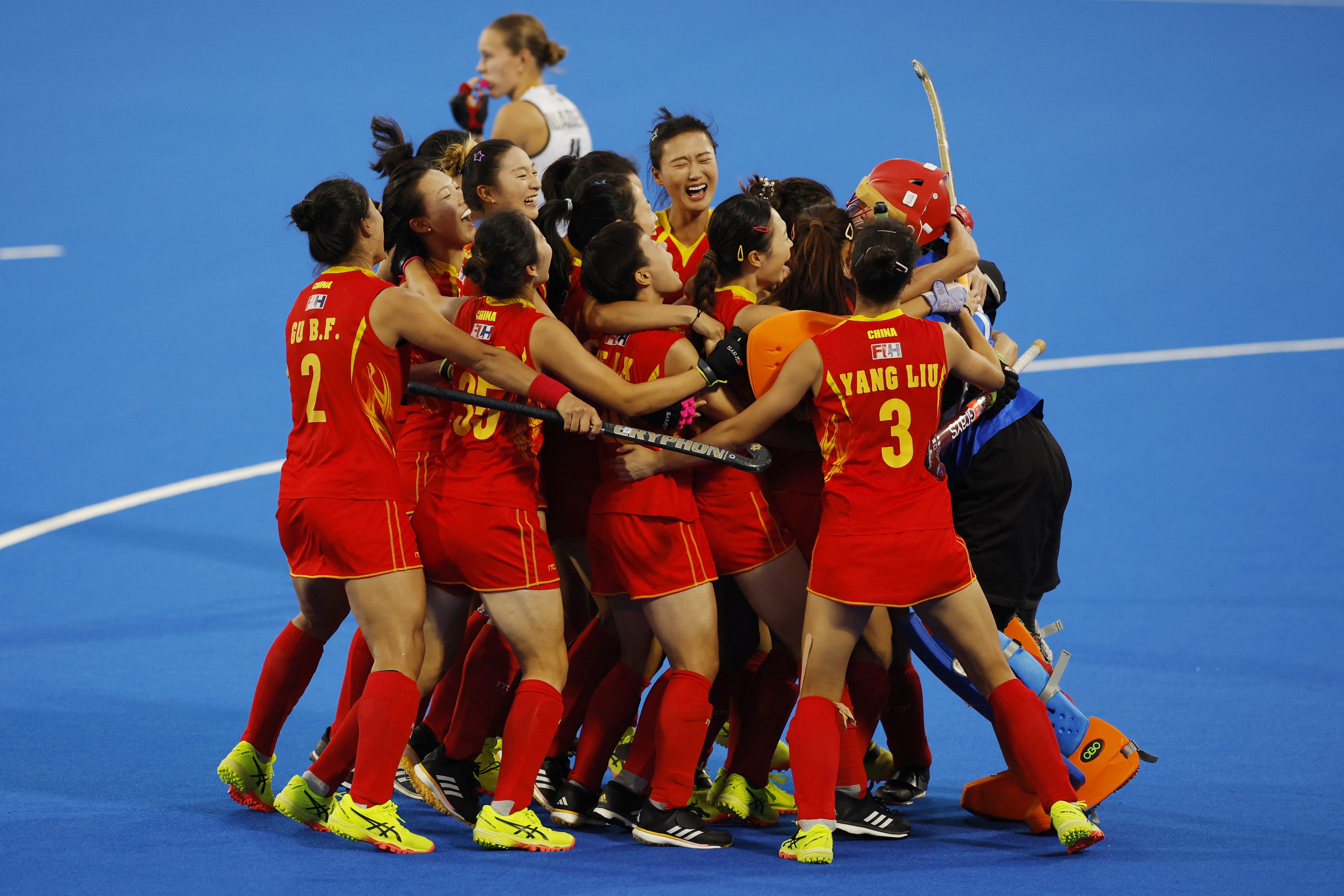 中国球员在国际大赛中展现出色传球技术