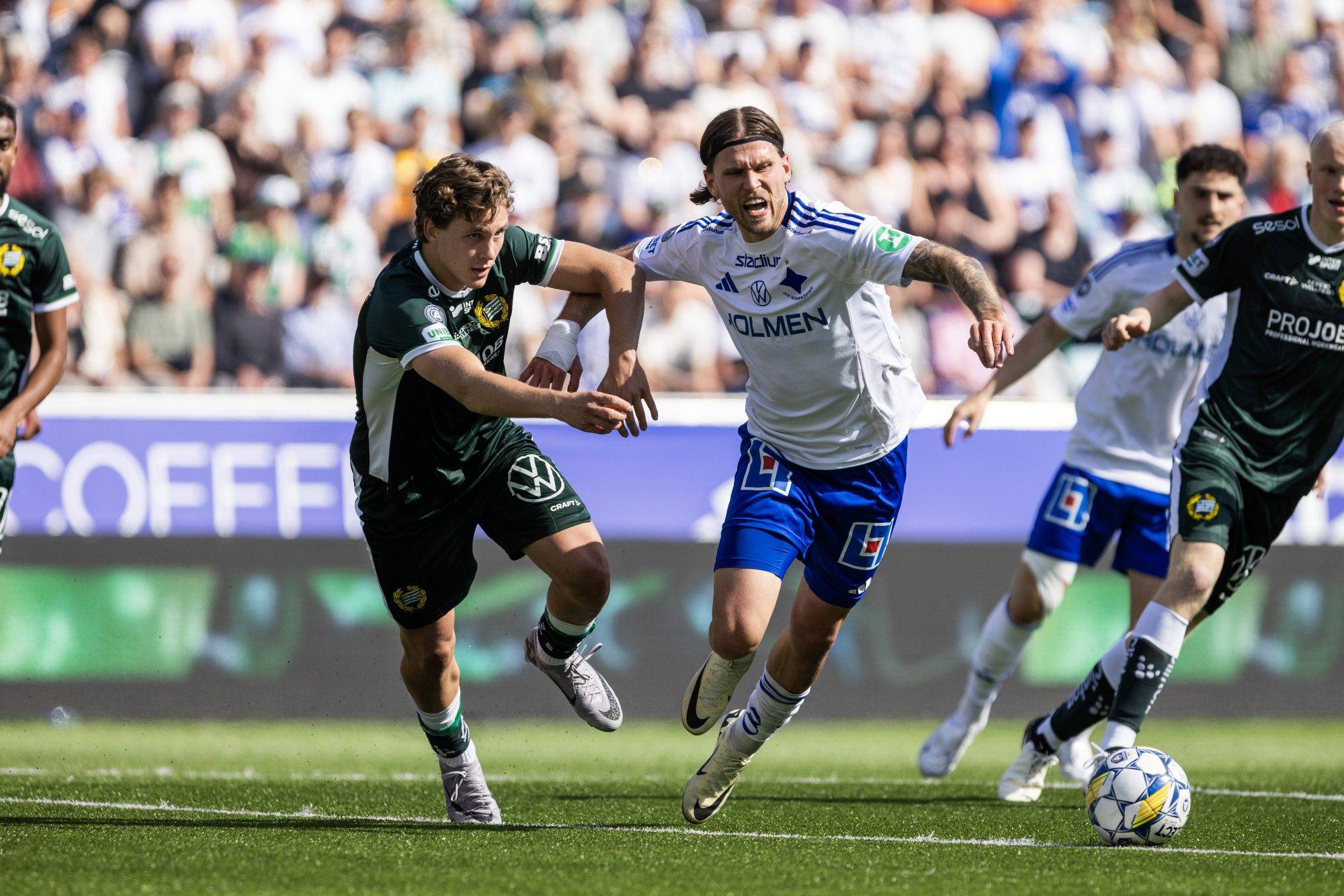 利兹联主场取胜,英超虎视眈眈 利兹联主场取胜,英超虎视眈眈