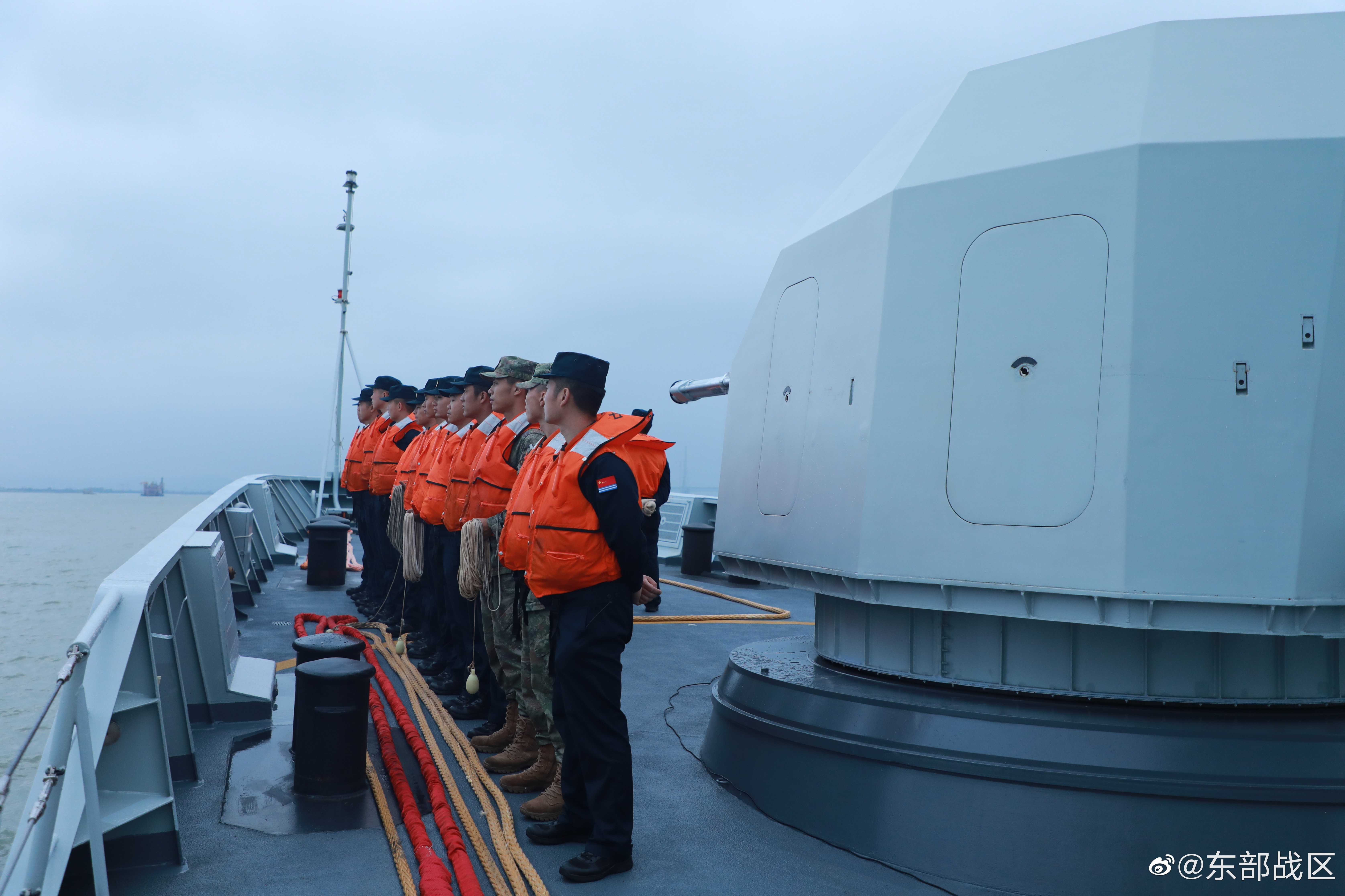 包含东部传统强队陷入低迷，备战之策成重点的词条