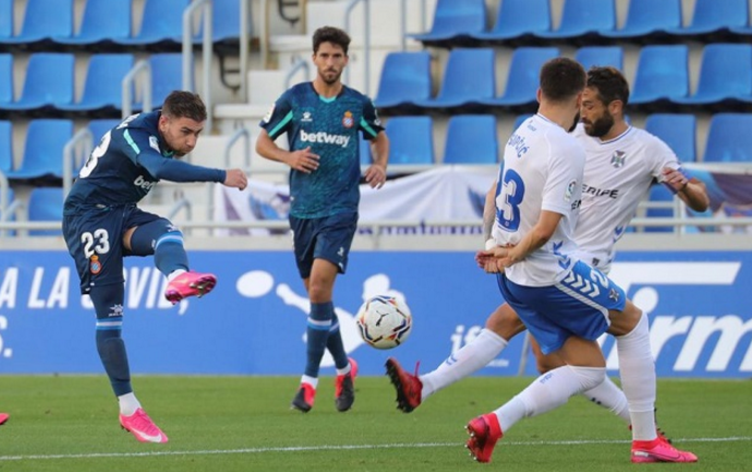 包含特内里费战平对手，积分保持不变的词条