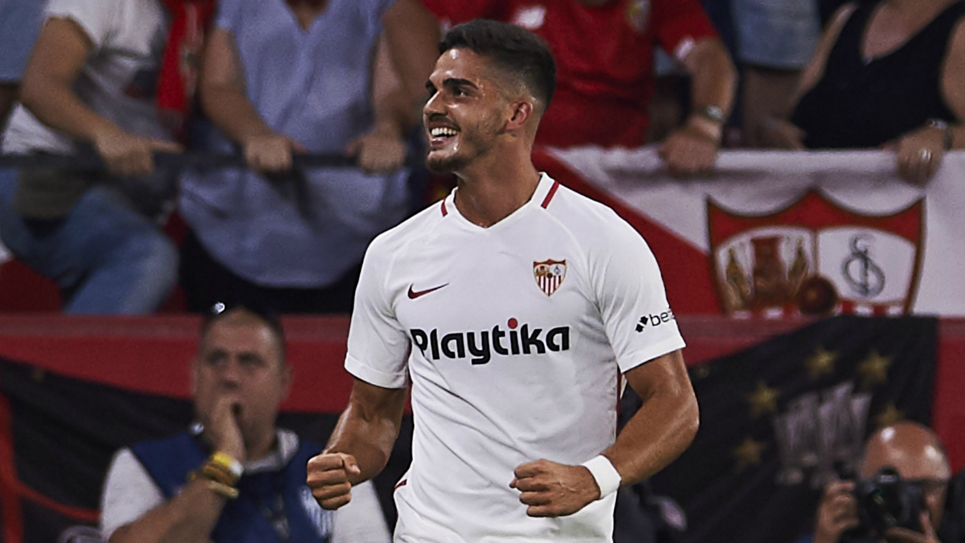 国际米兰翻盘土耳其，苏亚雷斯三分雨点燃全场的简单介绍