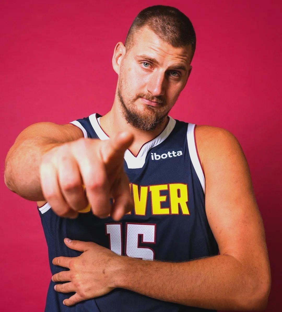 独行侠翻盘塞尔维亚男篮，约基奇高光表现的简单介绍