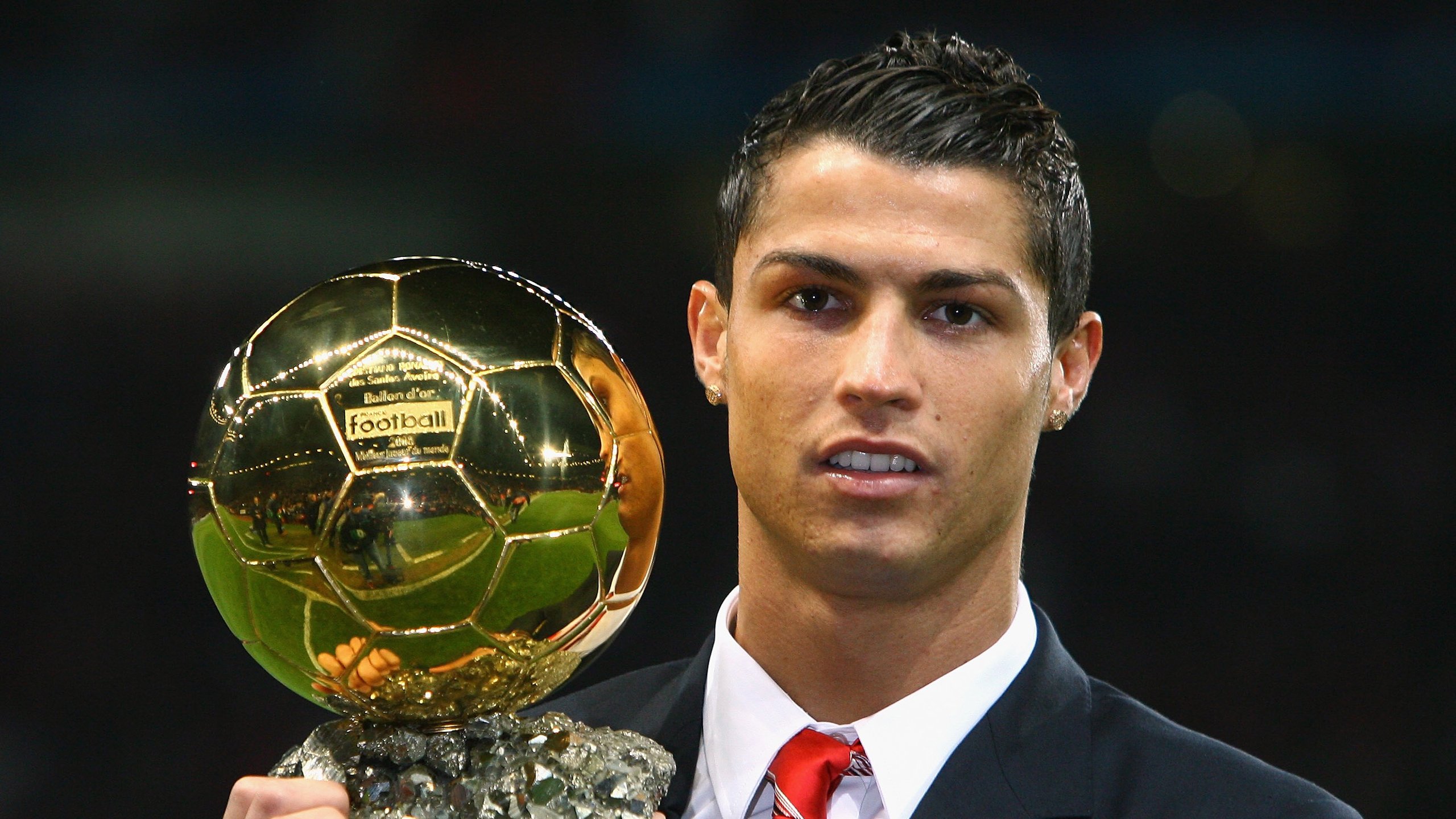 皮克临危受命导演逆转，曼城绝境翻盘马赛彰显唯一性