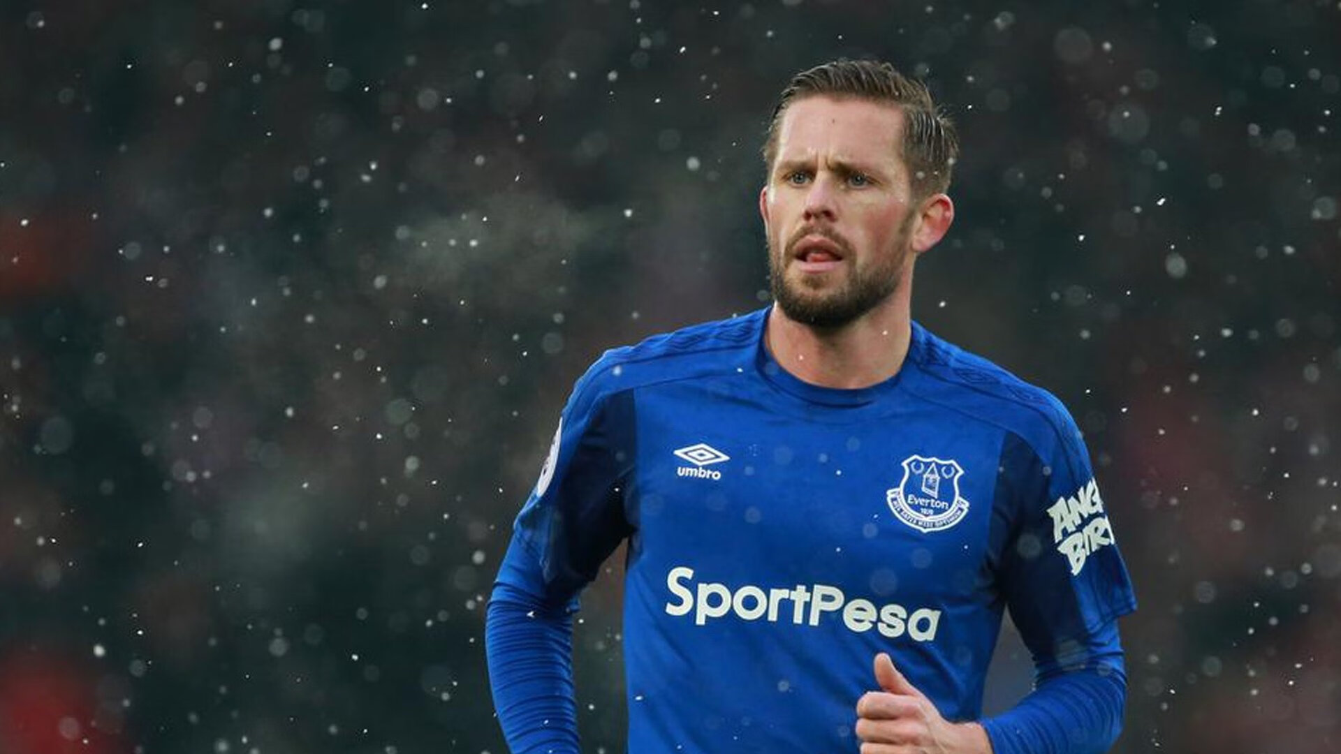 赛道与球场,F1年度争冠焦点战与火箭末节带走鹈鹕的双重奏