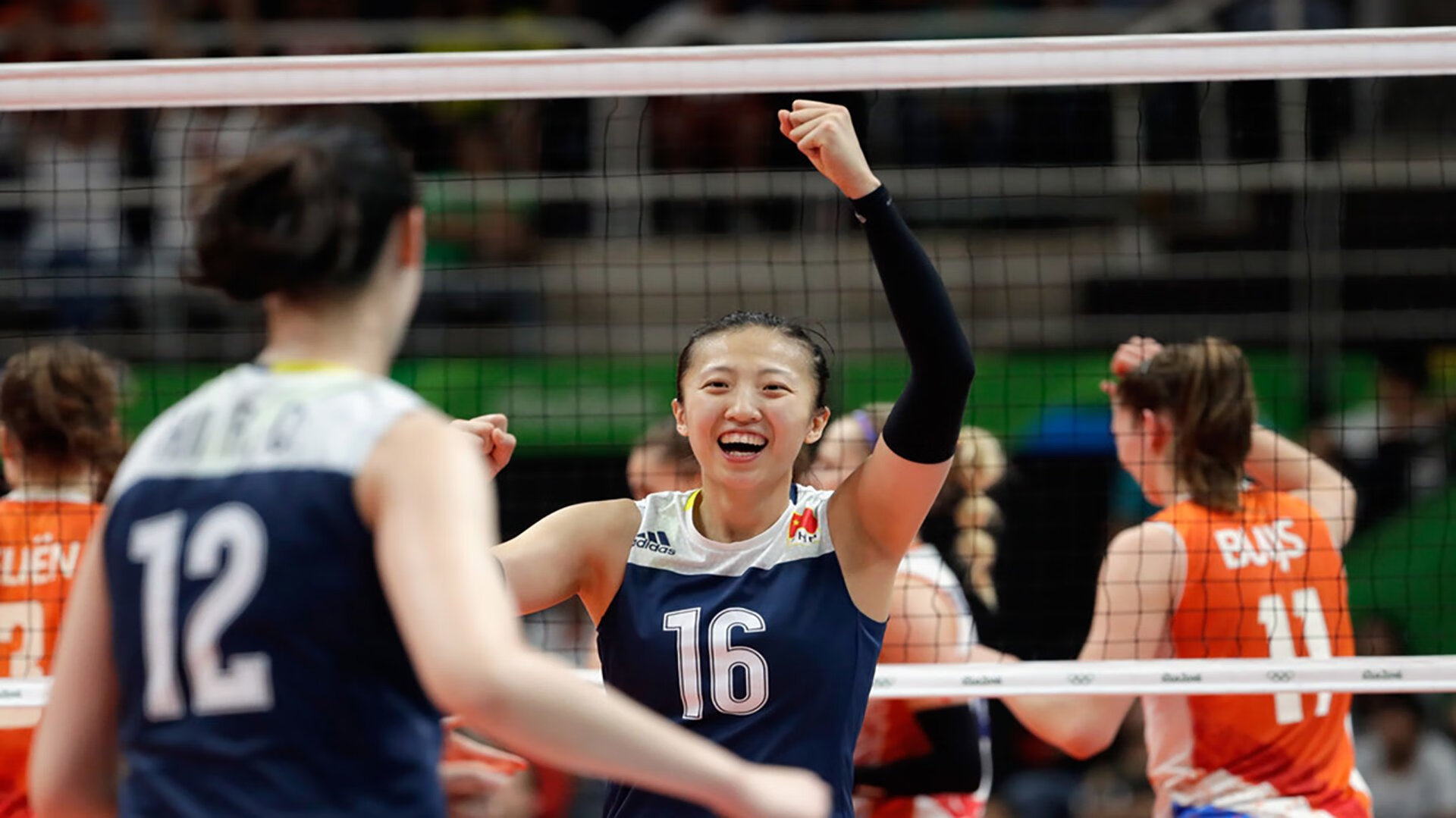 火焰与海啸,大阪直美在美网夜空中,以发球之名终结高芙的时代序章