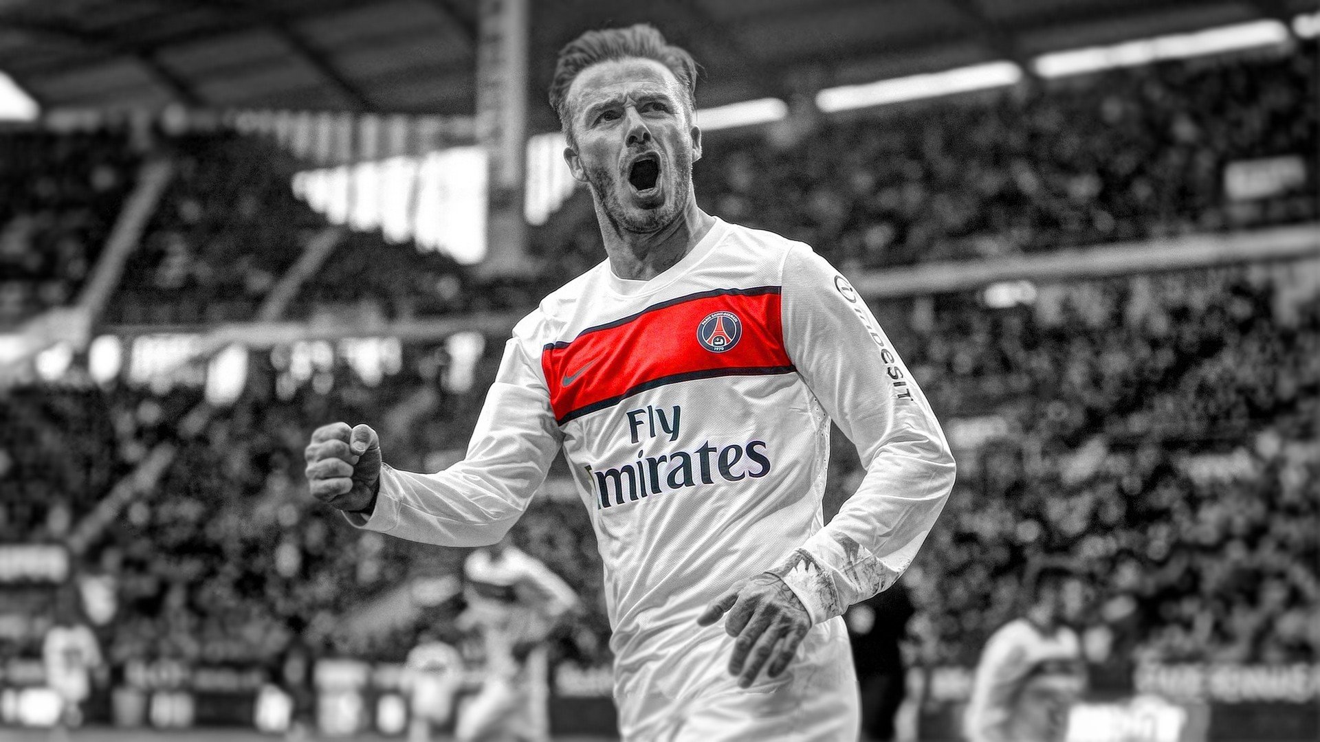先扩展思维，拟定几个不同风格的标题